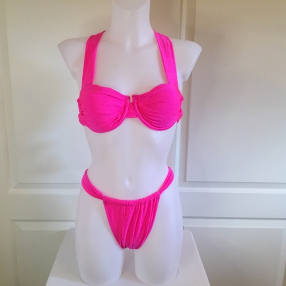 Women’s Hot Pink Thong Bikini Set - Picture 4 of 8